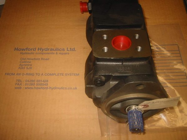 LANSER BOSS 7029621002 HYDRAULIC TANDEM PUMP C/W VALVE - GP70296