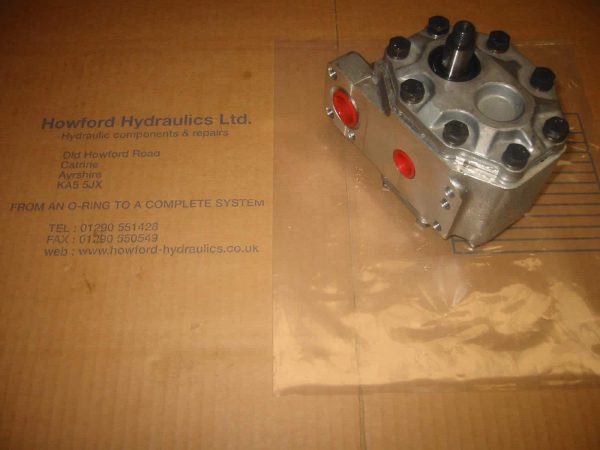 IH 93835C92 674/675/684 TYPE MAIN HYDRAULIC PUMP - GP-93835IH