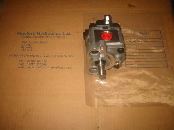 JCB 20/201800 3CX A8L 19900 POWER STEERING PUMP