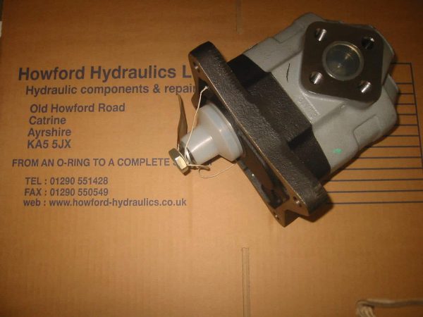 SLURRY TANKER VACUUM PUMP CAST HYDRAULIC MOTOR - GM-KM30.73RO84E