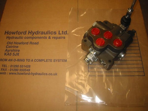 SINGLE BANK 1/2 BSP DOUBLE ACTING SPOOL VALVE