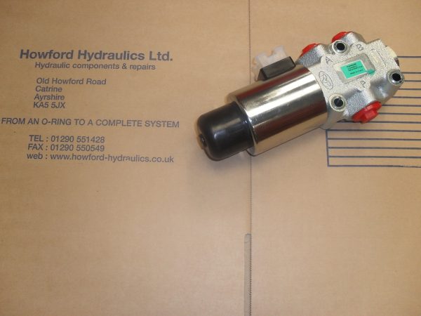1/2 BSP 3 PORT DIVERTOR VALVE 12VDC