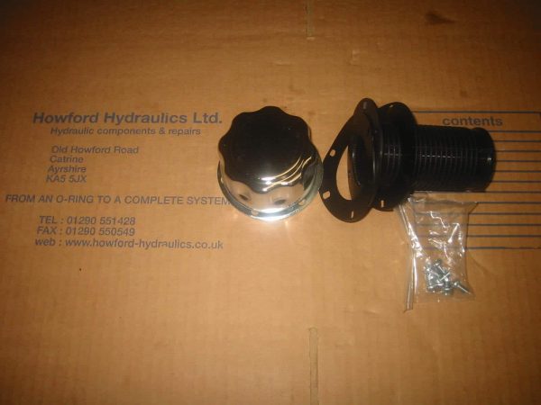 TR2 FILLER/BREATHER CAP ASSEMBLY, 6 BOLT TYPE