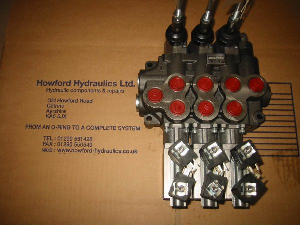 3 BANK 1/2" BSP MANUAL & ELECTRO/PNEUMATIC VALVE