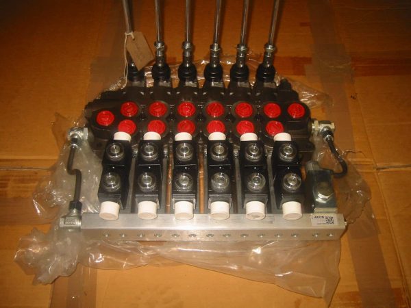 6 BANK 1/2" BSP MANUAL & ELECTRO/HYDRAULIC VALVE