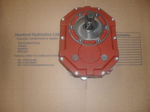 3.2:1 HEAVY DUTY GEARBOX CAST IRON. MALE PTO INPUT