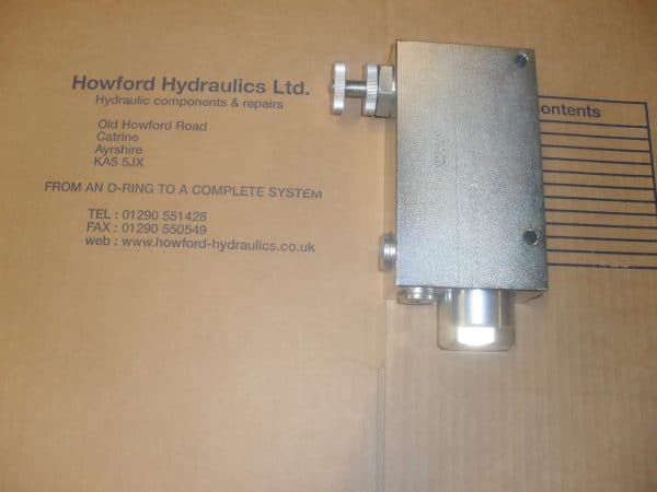 3/4 BSP PRIORITY PORT FLOW DIVIDER VALVE  120LPM/350BAR